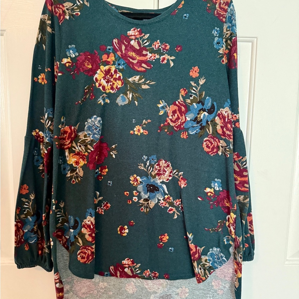 Liidy Floral Printed Round Hem Bishop Sleeve Tunic Top L/XL